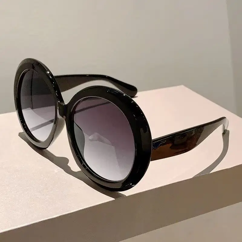 Occhiali da sole rotondi overs - Designer Sunglasses recensione e prezzo